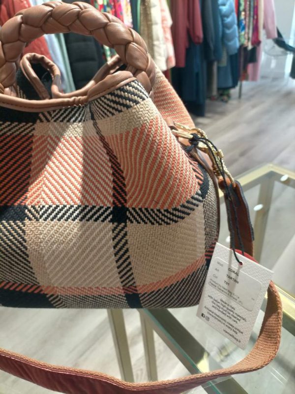 Bolso cuadros asa trenzada