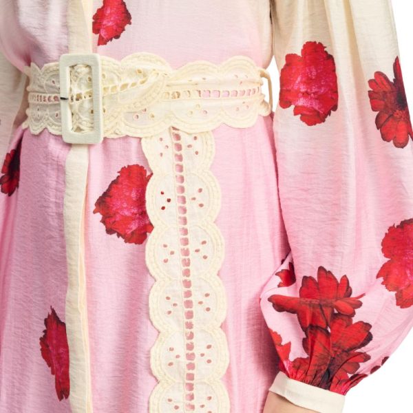 pom vestido largo de flores detalle